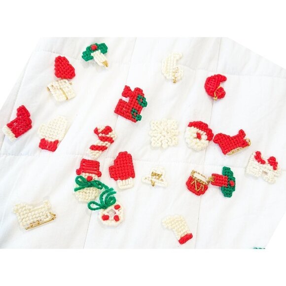 VTG Handmade Christmas Tree Decoration 20 Mini Ornaments Plastic Canvas Kitsch - Picture 6 of 6